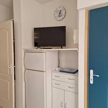 En Rez-de-chaussee A Deux Pas De La Apartment *