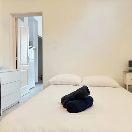 Apartment En Rez-de-chaussee A Deux Pas De La *