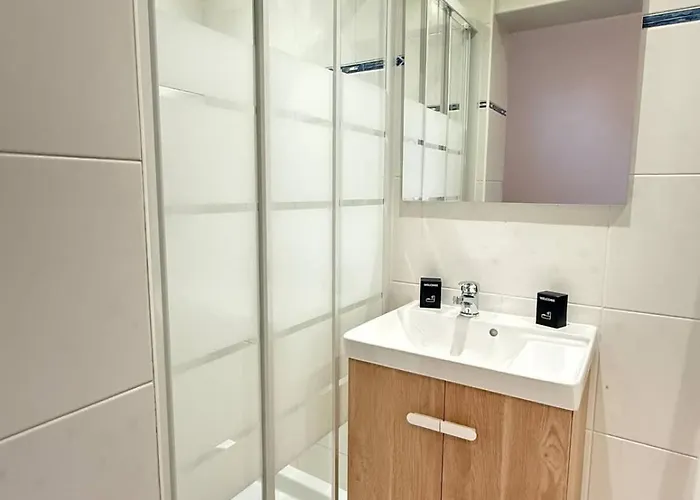 Apartament En Rez-de-chaussee A Deux Pas De La Valras-Plage